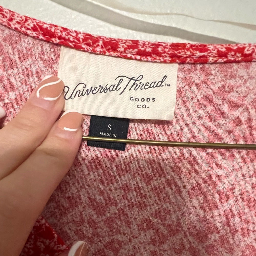 Universal Threads Target Crop Top - Picture 3 of 3
